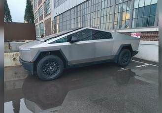 تم التقاط صورة Tesla Cyber Truck باستخدام Nothing Phone 2a