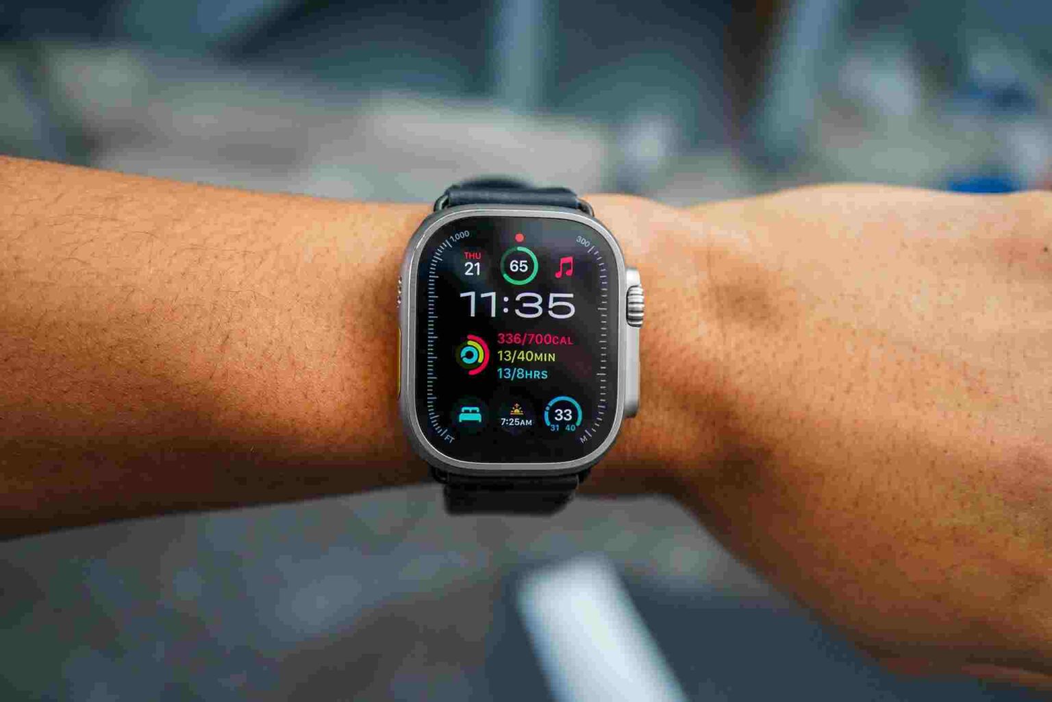 الساعة القادمة من Apple Watch Ultra قد تحتوي على ميزة إرسال الرسائل عبر الأقمار الصناعية